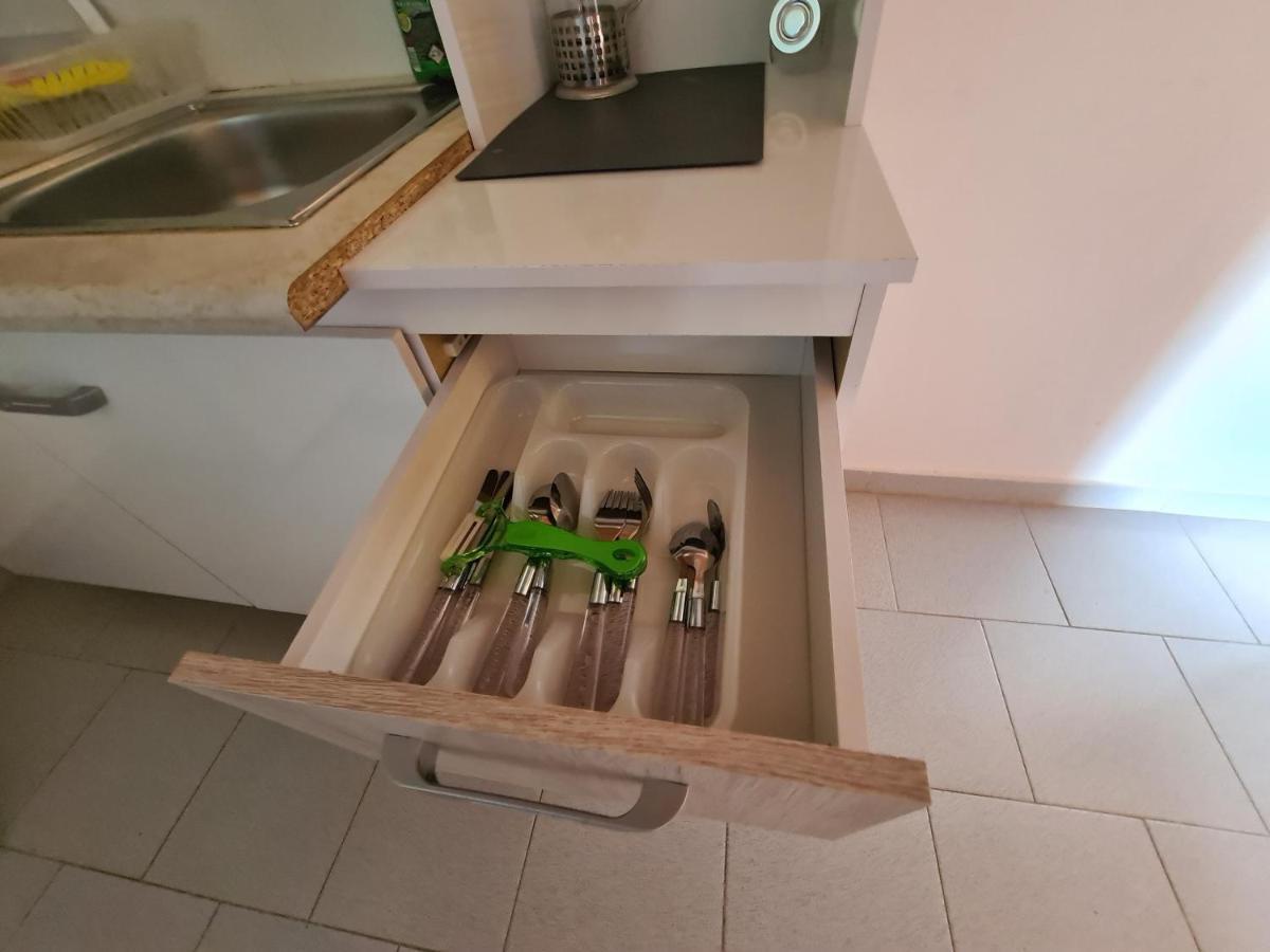 Avra Beach Apartments Λευκίμμη Εξωτερικό φωτογραφία
