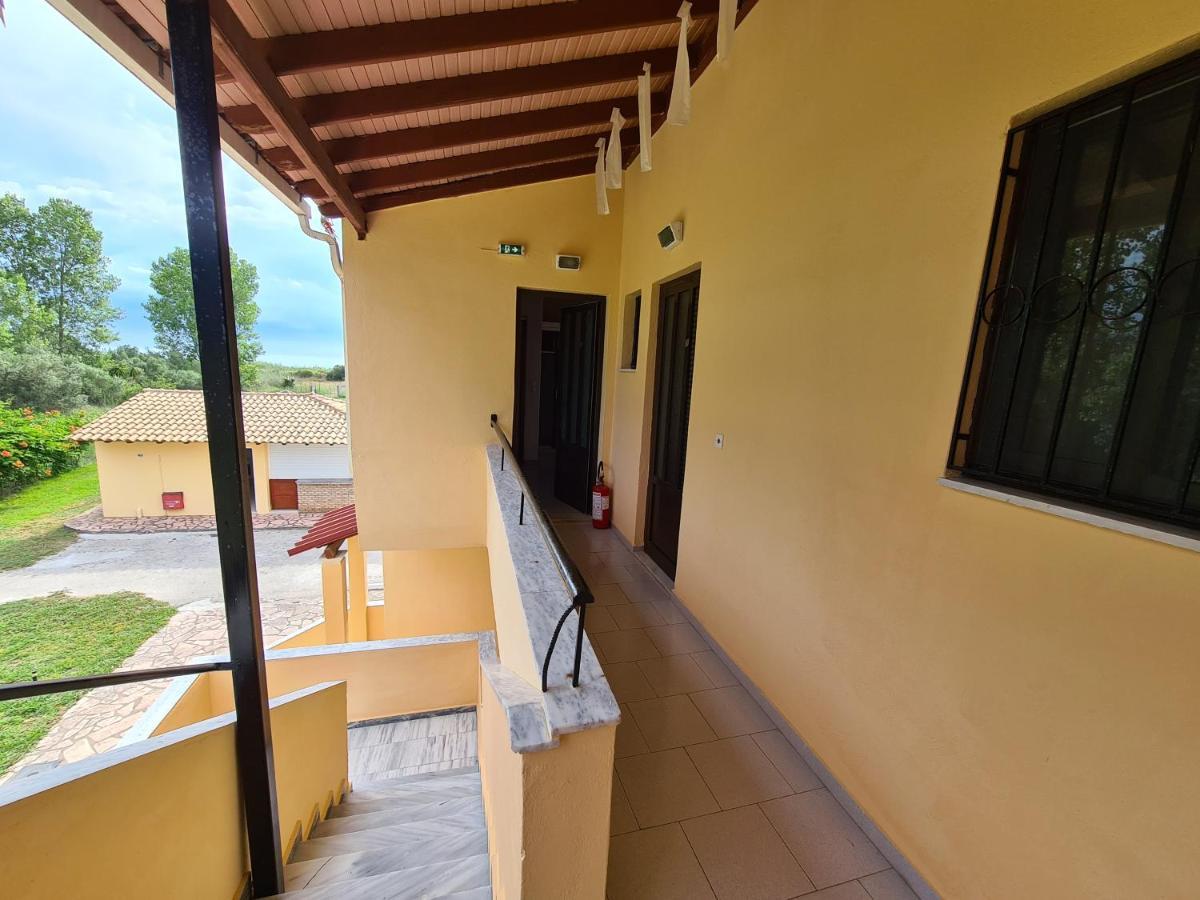 Avra Beach Apartments Λευκίμμη Εξωτερικό φωτογραφία